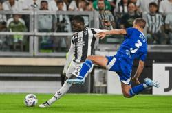 爱游戏娱乐-包含尤文图斯铁桶防线严密，助理球队守住胜利的词条