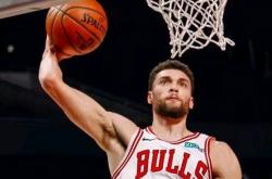 爱游戏官方入口-包含快船绝杀魔术，拉文刷新纪录的词条