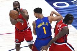 爱游戏下载-包含快船鏖战掘金，乔治一己之力扛起全队的词条