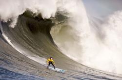 爱游戏体育-南美狂想曲与巴斯克雄狮的对决，本泽马用一剑封喉诠释巨星本色