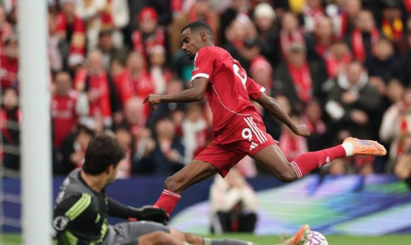 关于利物浦客场-逆转布莱顿，稳坐榜首！的信息