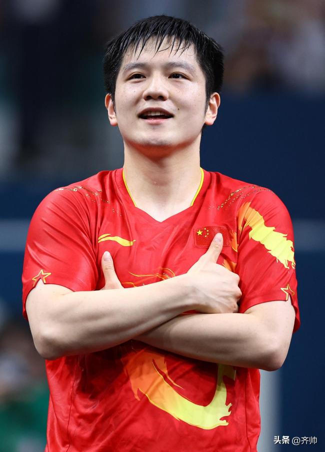 中国乒乓球队横扫瑞典乒乓球队，马龙高光表现的简单介绍