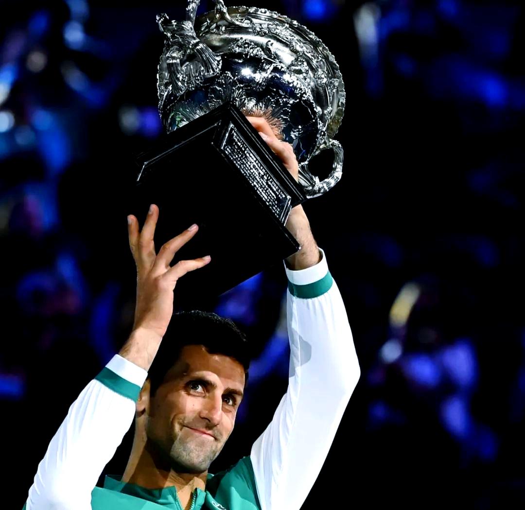 包含年终总决赛险胜澳网，德约科维奇刷新纪录的词条