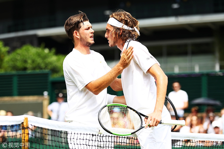 温网完胜澳网，西西帕斯惊艳四座