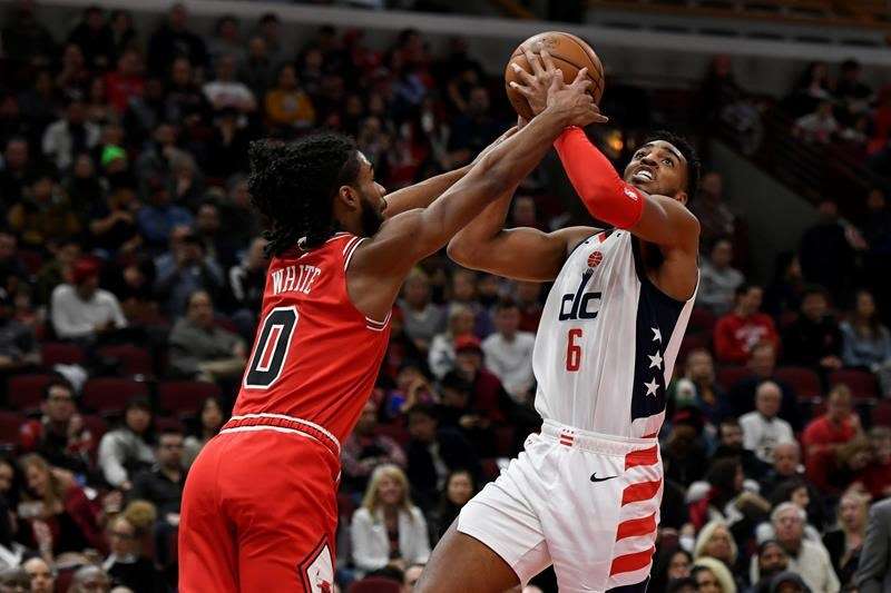 波兰男篮碾压中国男篮，布拉德利打破历史纪录