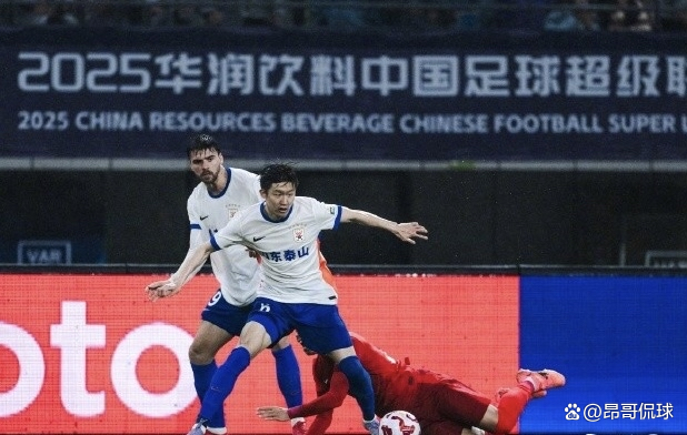 关于山东队在比赛中展现出强大实力，成功击败对手的信息