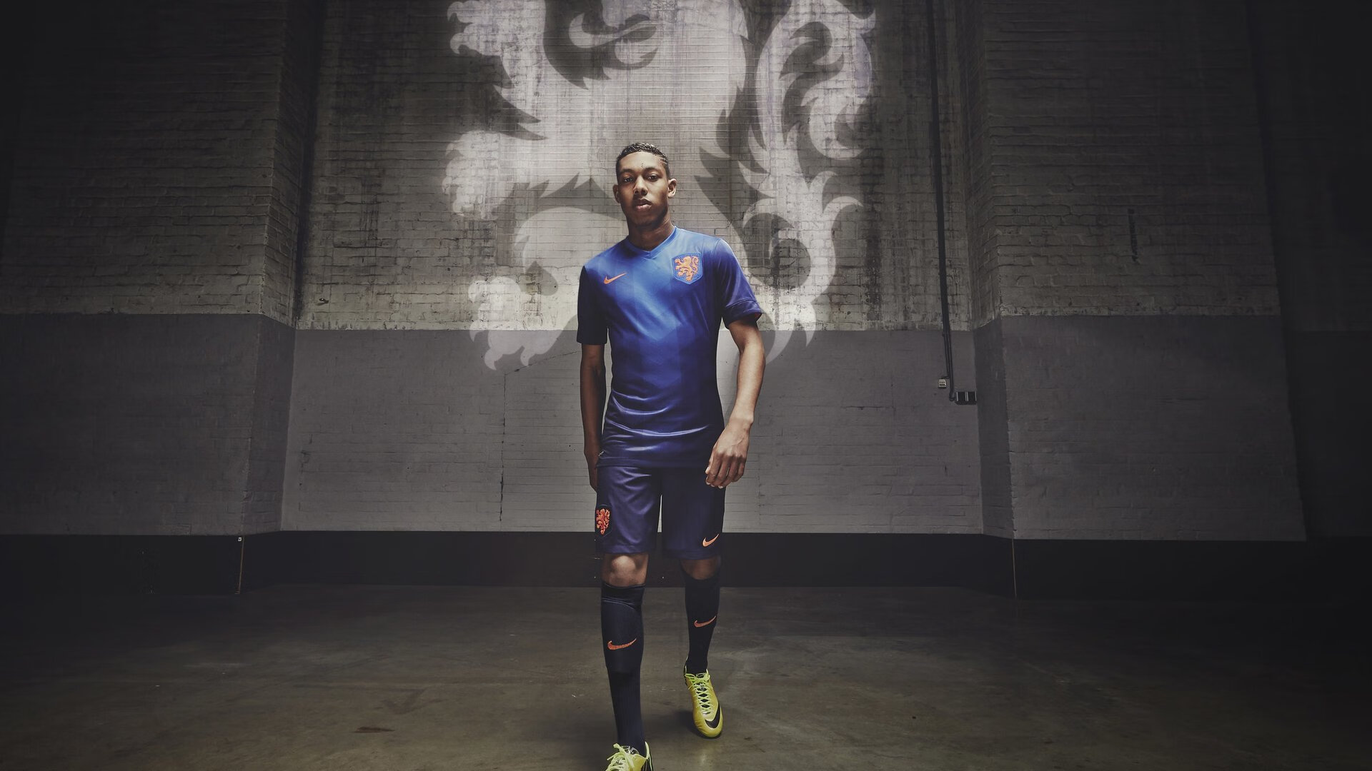 阿什拉夫一锤定音，日本足球的北欧征服与战术完胜启示录